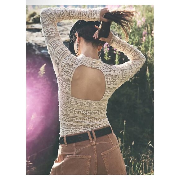 Free People look Long-Sleeve Lace Open-Back Top Neutral Beige Womens Size Medium - Picture 4 of 6